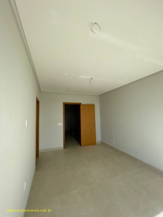 Imagem Imóvel com 4 Quartos à Venda, 220 m² em Catu De Abrantes (abrantes) - Camaçari Imagem Imóvel com 4 Quartos à Venda, 220 m² em Catu De Abrantes (abrantes) - Camaçari