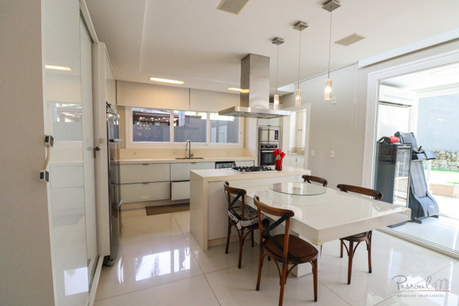 Imagem Casa com 4 Quartos à Venda, 339 m² em João Paulo - Florianópolis Imagem Casa com 4 Quartos à Venda, 339 m² em João Paulo - Florianópolis