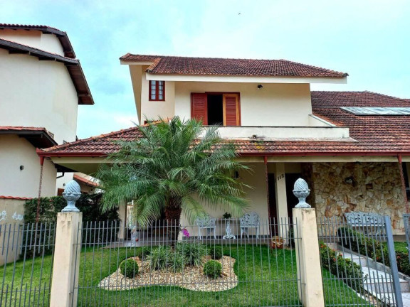 Imagem Casa com 5 Quartos à Venda, 436 m² em Centro - Palhoça