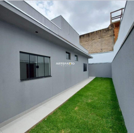 Imagem Casa com 3 Quartos à Venda, 300 m²