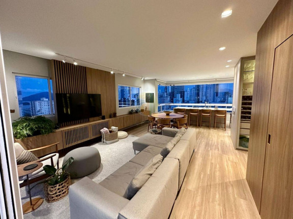 Imagem Cobertura com 4 Quartos à Venda, 240 m² em Centro - Balneário Camboriú