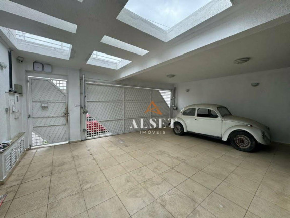 Sobrado com 4 Quartos à Venda, 300 m² em Vila Carrão - São Paulo