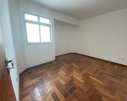 Imagem Imóvel com 3 Quartos à Venda, 120 m² em São Mateus - Juiz De Fora Imagem Imóvel com 3 Quartos à Venda, 120 m² em São Mateus - Juiz De Fora