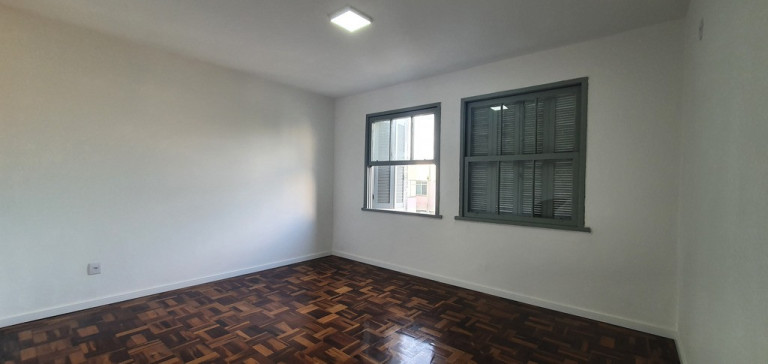 Imagem Apartamento com 2 Quartos à Venda, 77 m² em Petrópolis - Porto Alegre