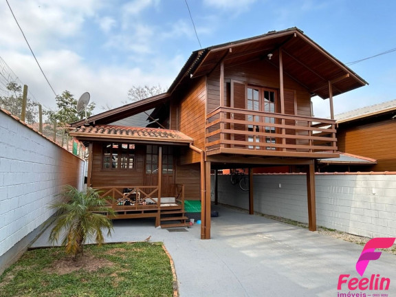Casa com 2 Quartos à Venda, 120 m² em Rio Tavares - Florianópolis