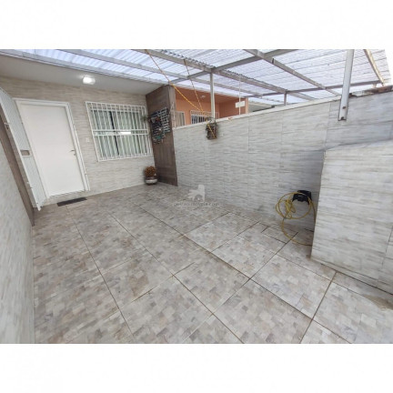 Imagem Casa com 2 Quartos à Venda,  em Santa Regina - Camboriú