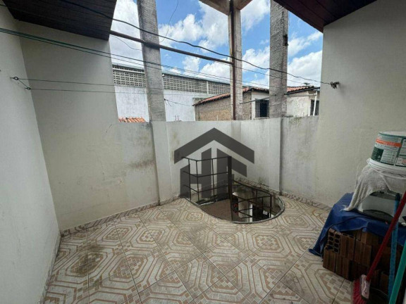 Imagem Casa com 7 Quartos à Venda ou Locação, 100 m² em Caiuca - Caruaru