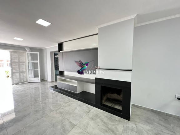 Imagem Casa com 3 Quartos à Venda, 360 m² em Centro - Tramandaí