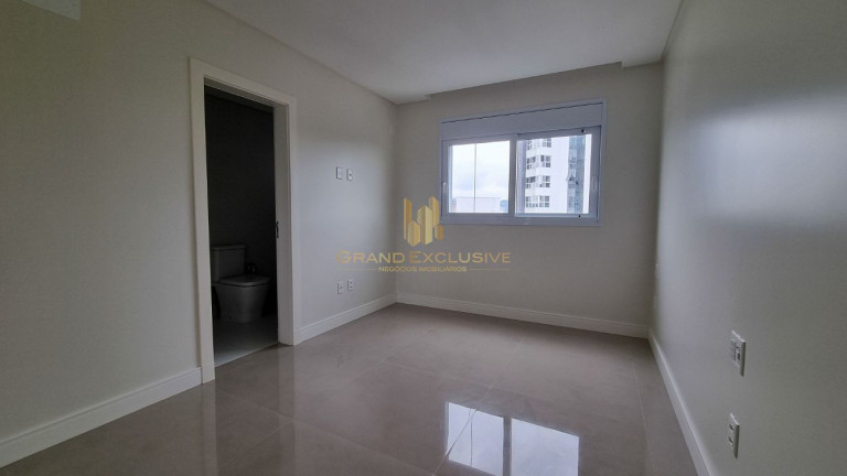 Imagem Apartamento com 4 Quartos à Venda, 160 m² em Pioneiros - Balneário Camboriú