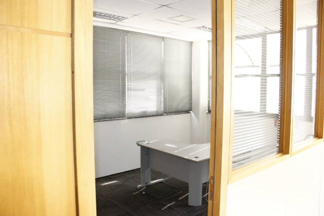 Imagem Imóvel Comercial para Alugar, 1 m² em Vila Paulista - São Paulo Imagem Imóvel Comercial para Alugar, 1 m² em Vila Paulista - São Paulo