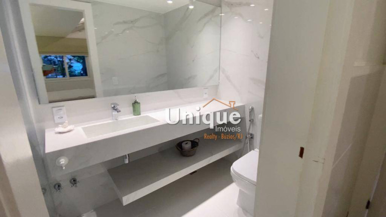 Imagem Casa com 2 Quartos à Venda, 120 m² em Ferradura - Armação Dos Búzios