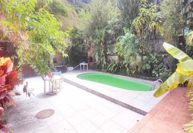 Imagem Casa com 4 Quartos à Venda, 300 m² em Barra Da Tijuca - Rio De Janeiro Imagem Casa com 4 Quartos à Venda, 300 m² em Barra Da Tijuca - Rio De Janeiro