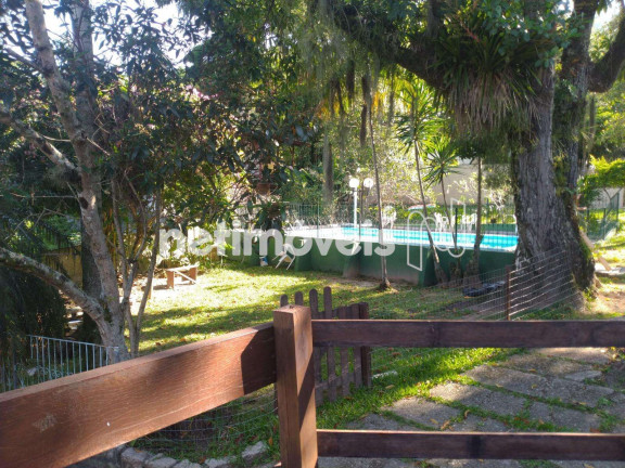 Imagem Casa com 6 Quartos à Venda, 817 m² em Trindade - Florianópolis