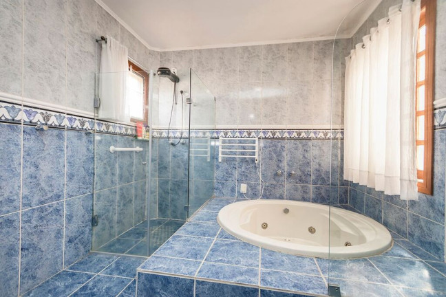 Imagem Casa com 5 Quartos à Venda, 381 m² em Jardim Lindóia - Porto Alegre