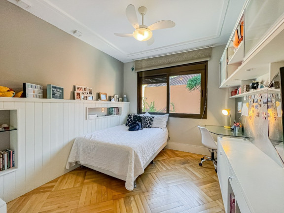 Imagem Apartamento com 3 Quartos à Venda, 243 m² em Rio Branco - Porto Alegre
