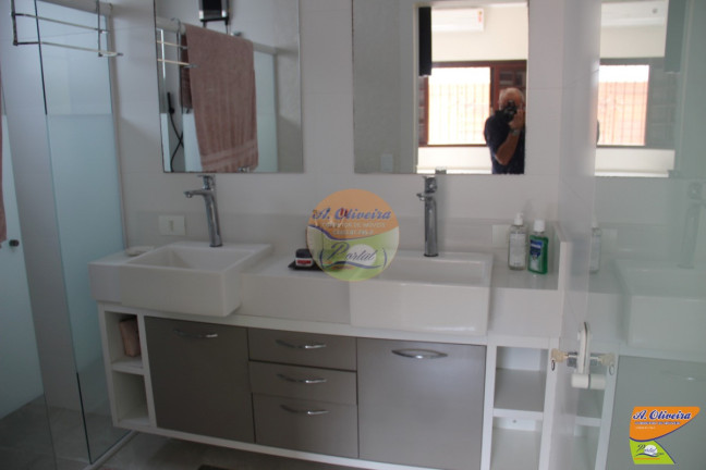 Imagem Casa com 6 Quartos à Venda, 250 m² em Perequê Açu - Ubatuba Imagem Casa com 6 Quartos à Venda, 250 m² em Perequê Açu - Ubatuba