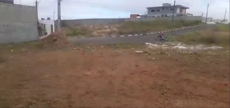 Imagem Terreno à Venda, 670 m² em Cia Sul - Simões Filho Imagem Terreno à Venda, 670 m² em Cia Sul - Simões Filho
