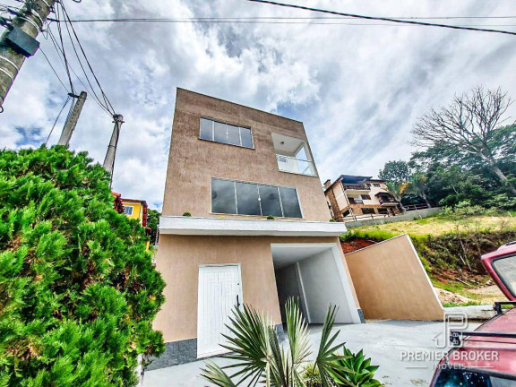 Imagem Casa com 4 Quartos à Venda, 216 m² em Albuquerque - Teresópolis Imagem Casa com 4 Quartos à Venda, 216 m² em Albuquerque - Teresópolis