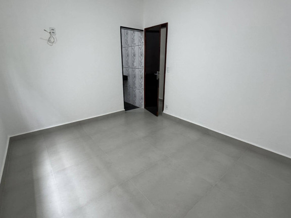 Imagem Casa com 2 Quartos à Venda, em Maracanã - Praia Grande Imagem Casa com 2 Quartos à Venda, em Maracanã - Praia Grande