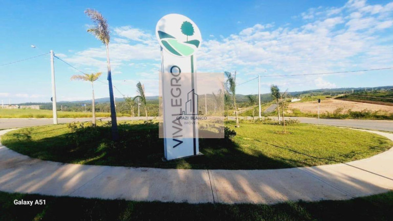 Terreno à Venda, 329 m²