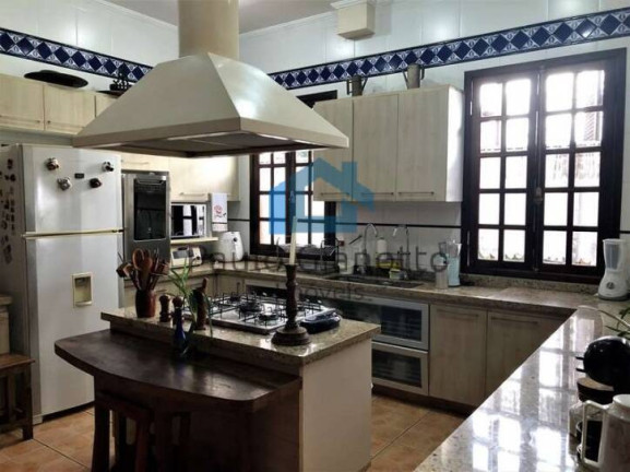 Imagem Casa com 3 Quartos à Venda, 1.475 m² em Nova Fazendinha - Carapicuíba