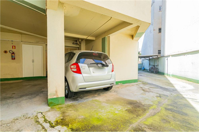 Imagem Imóvel com 2 Quartos à Venda, em Auxiliadora - Porto Alegre Imagem Imóvel com 2 Quartos à Venda, em Auxiliadora - Porto Alegre