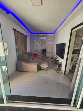Imagem Casa com 5 Quartos à Venda, 300 m² em Parque Burle - Cabo Frio Imagem Casa com 5 Quartos à Venda, 300 m² em Parque Burle - Cabo Frio