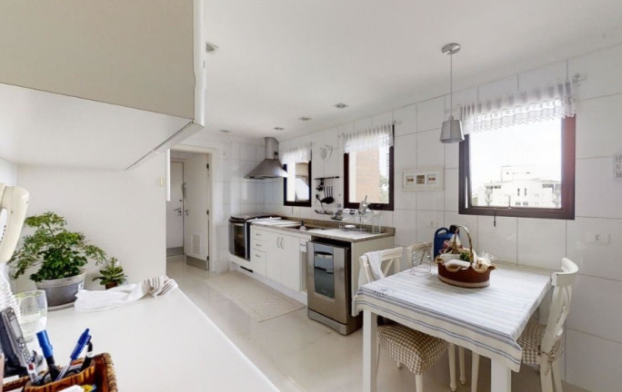 Imagem Imóvel com 3 Quartos à Venda, 212 m² em Vila Suzana - São Paulo Imagem Imóvel com 3 Quartos à Venda, 212 m² em Vila Suzana - São Paulo