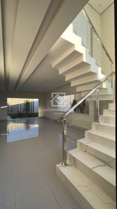 Imagem Casa com 4 Quartos à Venda, 360 m² em Candeias - Vitória Da Conquista Imagem Casa com 4 Quartos à Venda, 360 m² em Candeias - Vitória Da Conquista