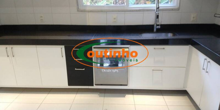 Imagem Casa com 3 Quartos à Venda, 146 m² em Tijuca - Rio De Janeiro Imagem Casa com 3 Quartos à Venda, 146 m² em Tijuca - Rio De Janeiro