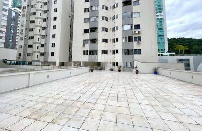 Imagem Apartamento com 2 Quartos à Venda, 65 m² em Pioneiros - Balneário Camboriú Imagem Apartamento com 2 Quartos à Venda, 65 m² em Pioneiros - Balneário Camboriú
