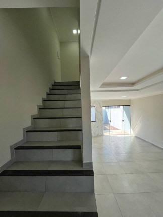 Imagem Sobrado com 3 Quartos à Venda, 90 m² em Brasília - Cascavel