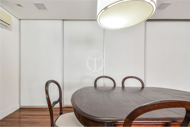 Imagem Apartamento com 2 Quartos à Venda, 129 m² em Itaim Bibi - São Paulo