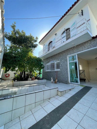 Sobrado com 3 Quartos à Venda, 275 m² em Catiapoa - Sao Vicente