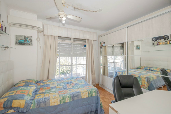 Imagem Casa com 3 Quartos à Venda, 300 m² em Jardim Sabará - Porto Alegre