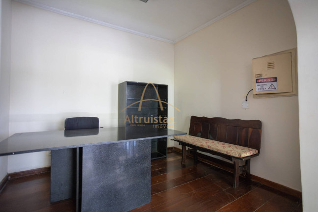 Imagem Casa com 3 Quartos à Venda, 480 m² em Três Montanhas - Osasco