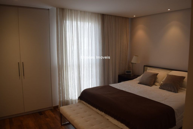 Imagem Sobrado com 4 Quartos à Venda, 460 m² em Morumbi - São Paulo