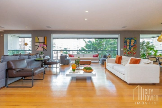 Apartamento com 4 Quartos à Venda, 311 m² em Vila Nova Conceição - São Paulo