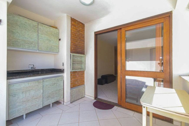Imagem Imóvel com 3 Quartos à Venda,  em Tristeza - Porto Alegre