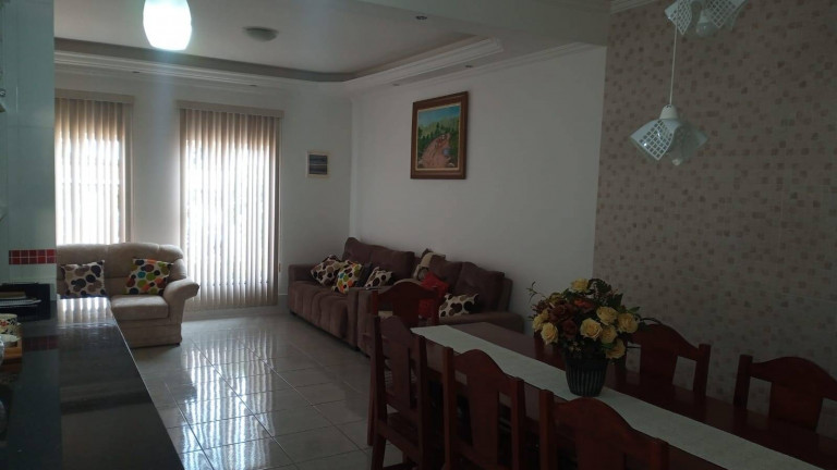 Casa com 4 Quartos à Venda, 200 m² em Centro - Boituva