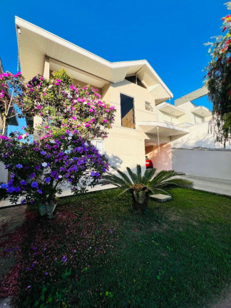 Sobrado com 3 Quartos à Venda, 220 m² em Urbanova - São José Dos Campos