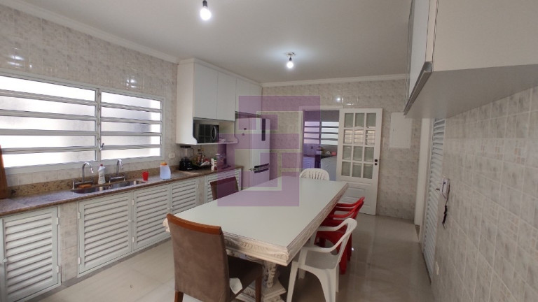 Imagem Sobrado com 4 Quartos à Venda, 288 m² em Jardim Las Palmas - Guarujá Imagem Sobrado com 4 Quartos à Venda, 288 m² em Jardim Las Palmas - Guarujá