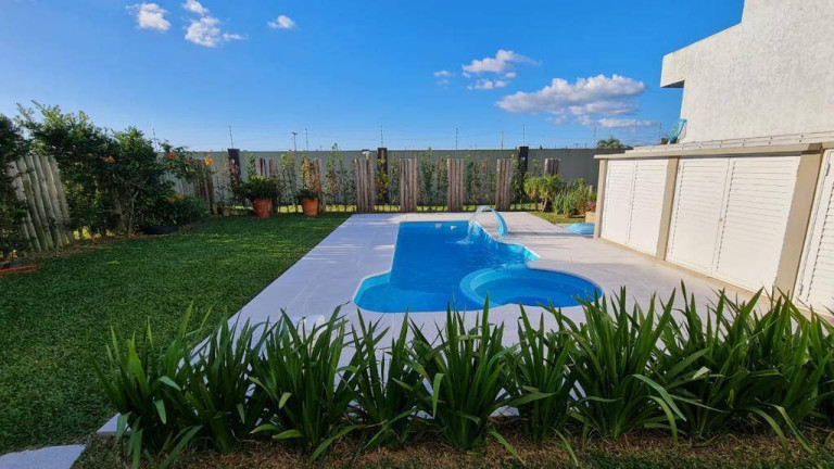 Imagem Casa com 4 Quartos à Venda, em Rainha Do Mar - Xangri-lá Imagem Casa com 4 Quartos à Venda, em Rainha Do Mar - Xangri-lá