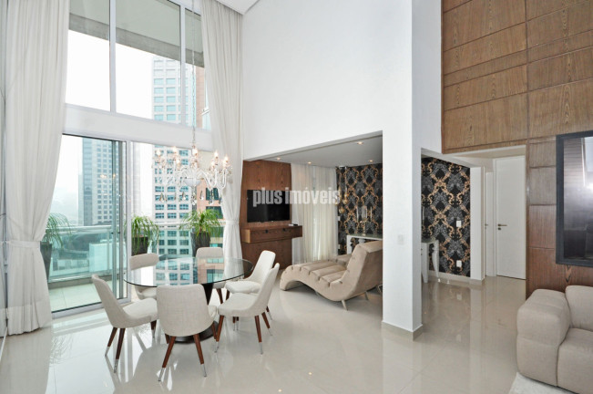 Apartamento com 2 Quartos à Venda ou Locação, 141 m² em Brooklin Novo - São Paulo