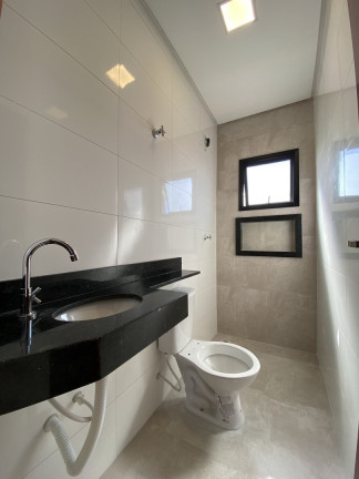 Imagem Casa com 2 Quartos à Venda, em Guilhermina - Praia Grande Imagem Casa com 2 Quartos à Venda, em Guilhermina - Praia Grande