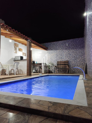 Casa com 2 Quartos à Venda,  em Cambuci - Santa Branca