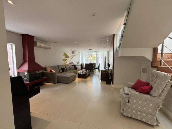 Imagem Casa com 4 Quartos à Venda, 360 m² em Alphaville - Santana De Parnaíba Imagem Casa com 4 Quartos à Venda, 360 m² em Alphaville - Santana De Parnaíba