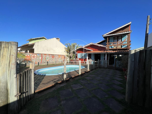 Imagem Casa com 3 Quartos à Venda, 150 m² em São João Do Rio Vermelho - Florianópolis Imagem Casa com 3 Quartos à Venda, 150 m² em São João Do Rio Vermelho - Florianópolis