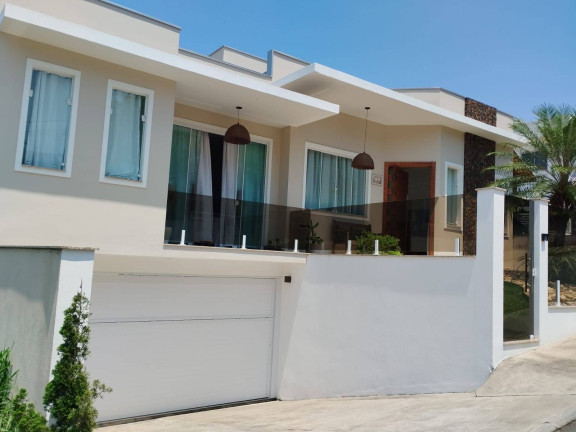 Imagem Casa com 3 Quartos à Venda, 263 m² em Centro - Barra Velha Imagem Casa com 3 Quartos à Venda, 263 m² em Centro - Barra Velha