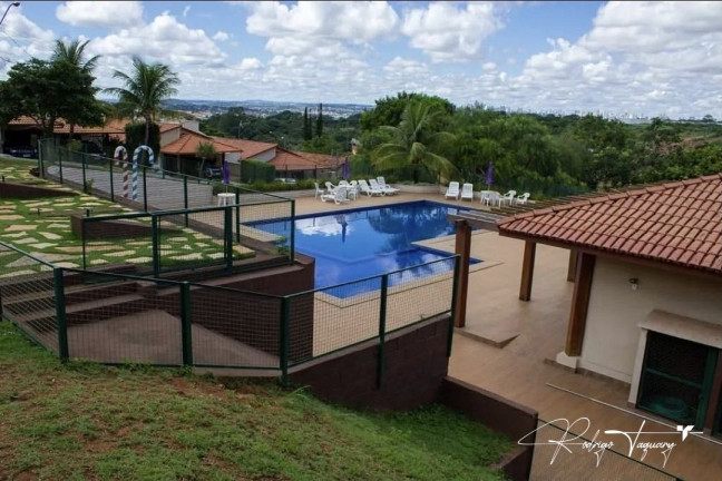 Imagem Casa de Condomínio com 3 Quartos à Venda, 273 m² em Fazenda Petrópolis - Residencial Monte Verde - Goiânia